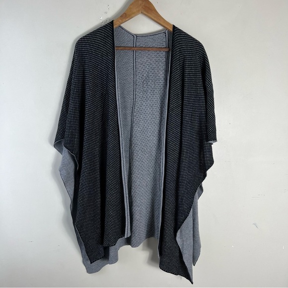 Lululemon Mandala Wrap Black / Heathered Medium Grey SZ O/S Cashmere Blend Knit - Picture 6 of 14